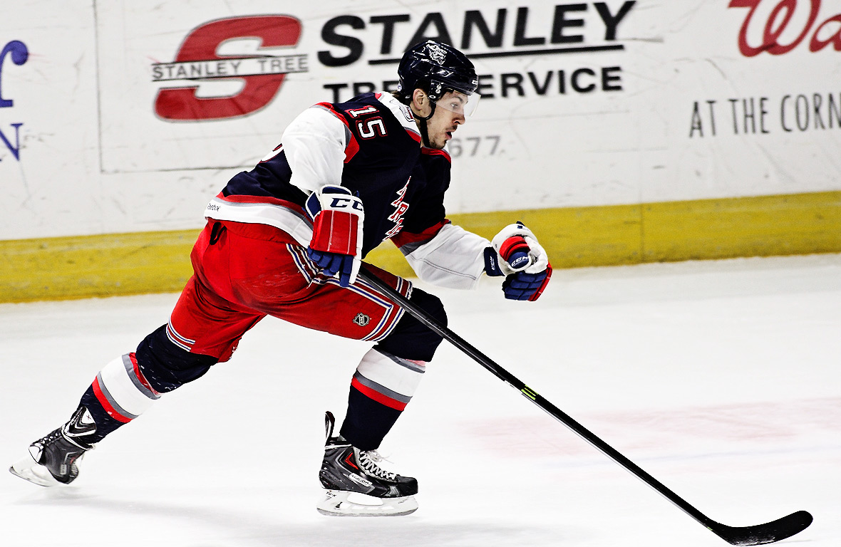 Hockey Players: Develop Strong Hips for a Powerful Skating Stride